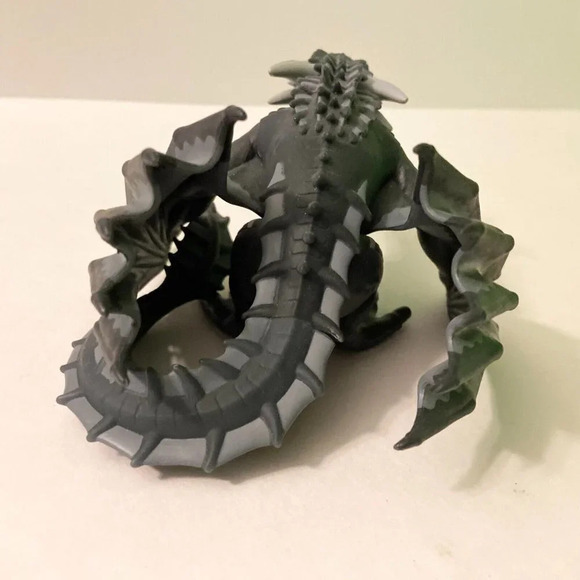 2018 Game of Thrones Wight Viserion 6 Inch Long Titans  Vinyl Dragon Figure - Picture 10 of 16